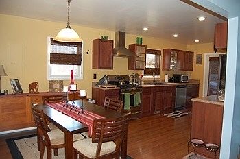 Gourmet kitchen