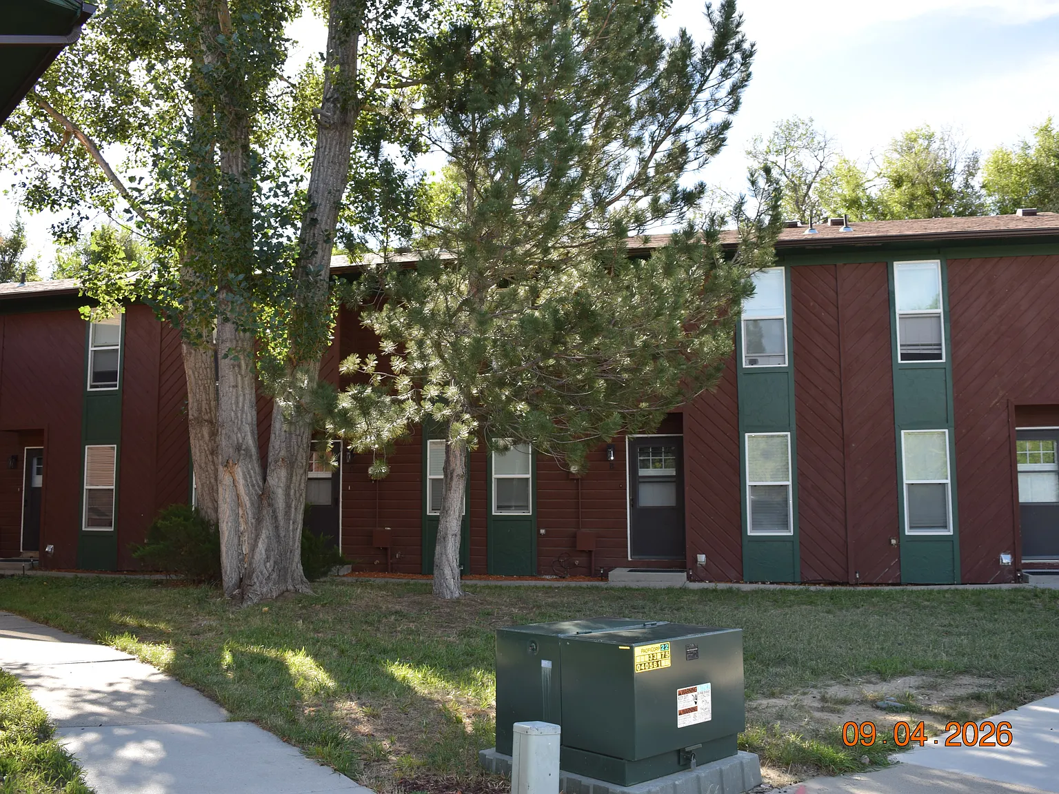 2 bed, 1.5 bath, 890 sqft, $1,100 — Photo 1