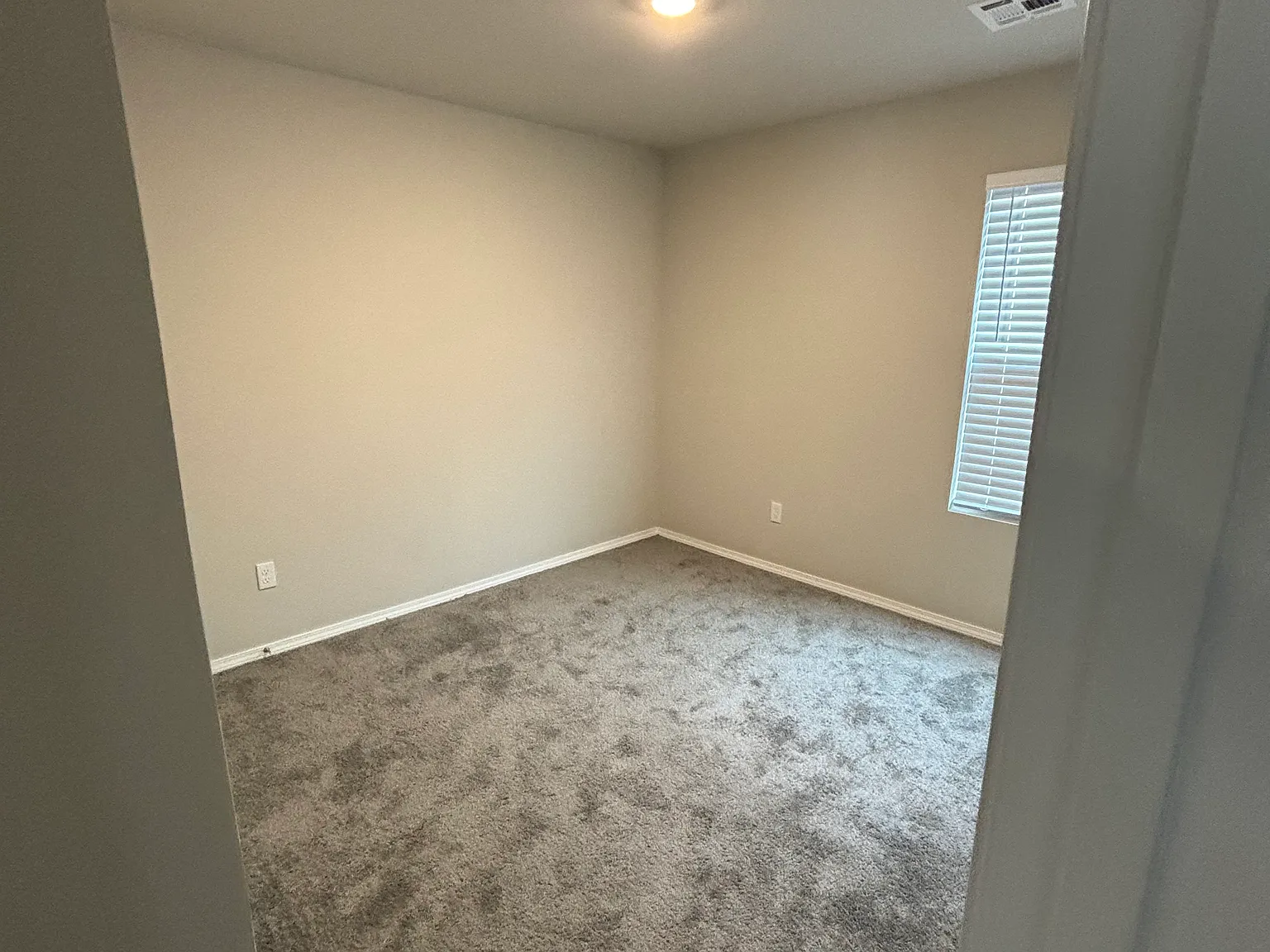 3 bed, 1340 sqft, $1,650 — Photo 4