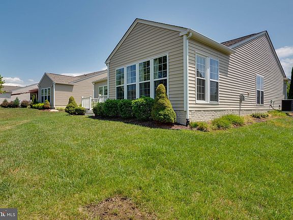 2nd image of 22 Mendota Way