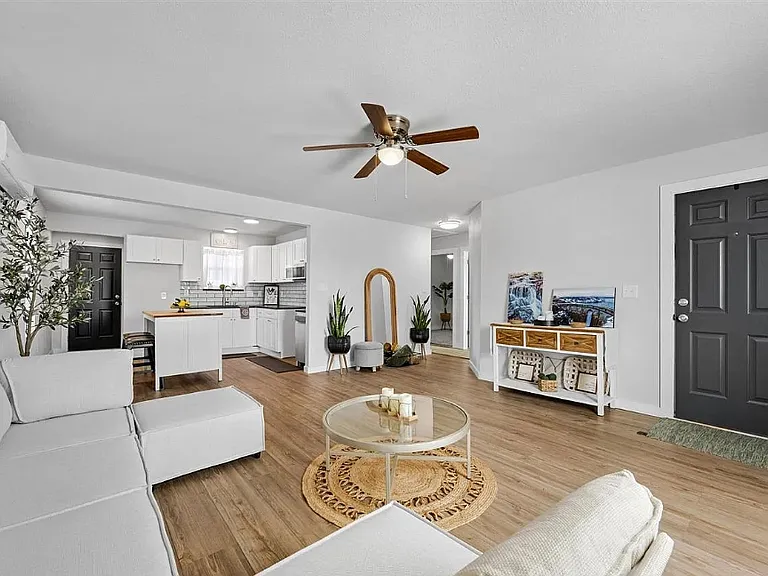 2115 NW Pollard Ave — Photo 4