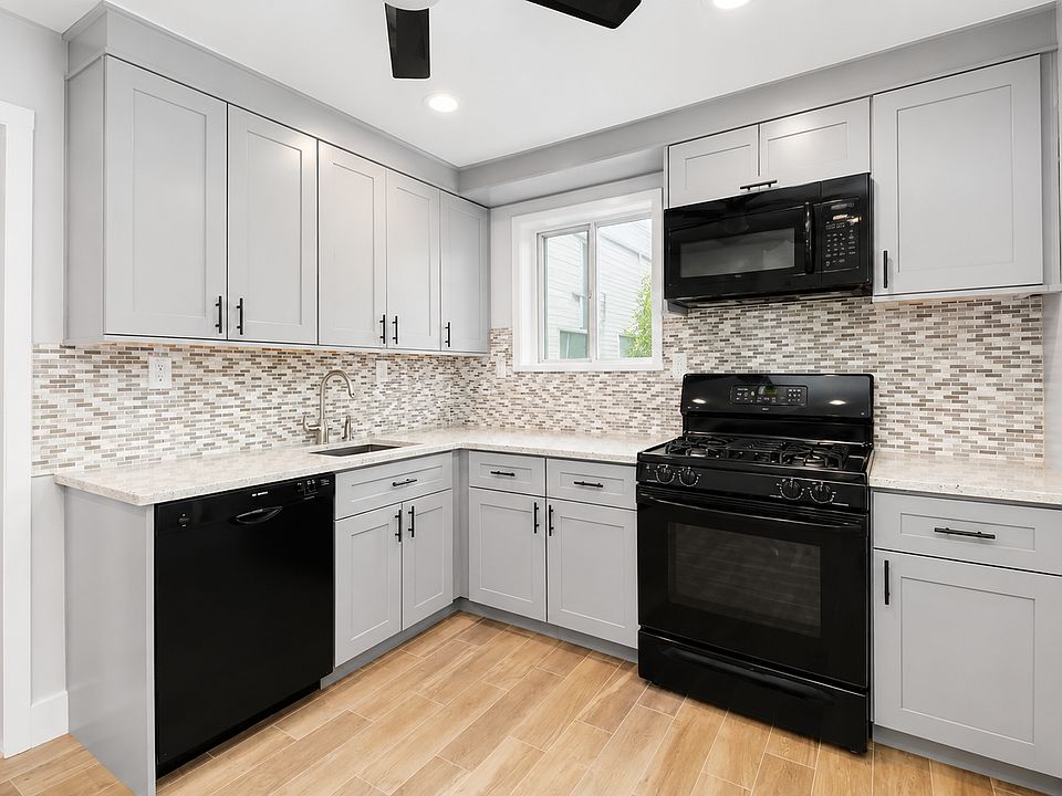 1st image of 2149 45th St #2