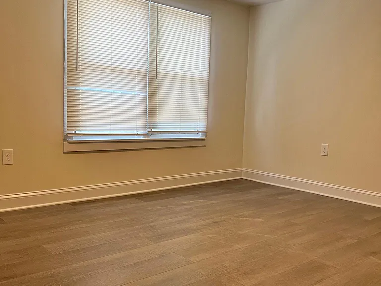 3501 Post Rd — Photo 6