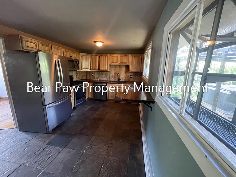 26132 Center Dr — Photo 4
