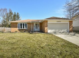 14800 Indian Creek Dr, Middleburg Heights, OH 44130