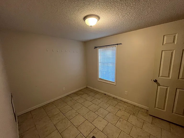 775 Riverbend Dr — Photo 11