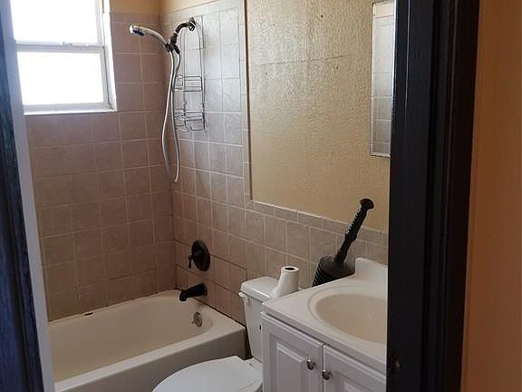 3rd image of 5216 McConnell Dr