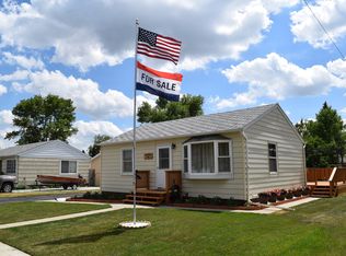 213 3rd St NW, Tioga, ND 58852