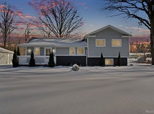 2514 N Genesee Rd, Burton, MI 48509