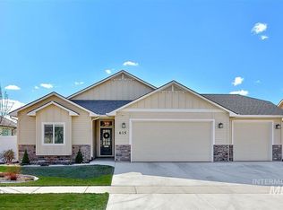 615 S Davin Creek Loop, Nampa, ID 83686