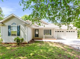 106 Richland Creek Dr, Westminster, SC 29693