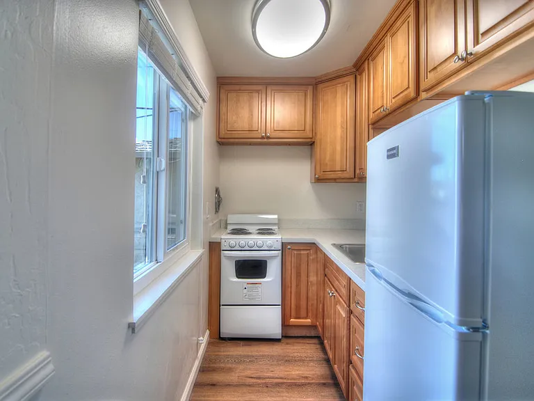 2240 Angela Ct #9 — Photo 2
