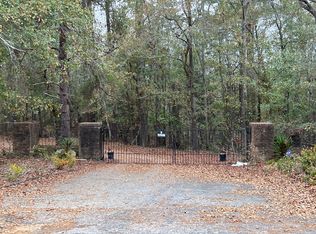 1335 R L Coward Rd, Hopkins, SC 29061