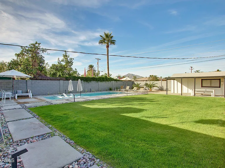 7034 E Wilshire Dr — Photo 21