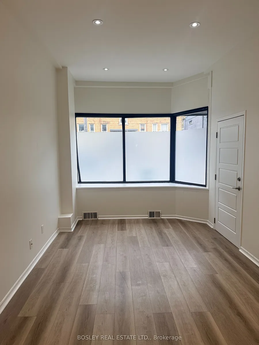 Building Photo - 866 Broadview Ave #1