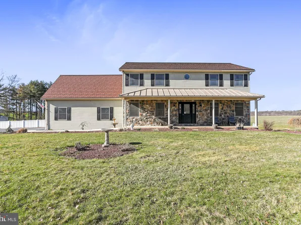 4225 Fletcher Dr, Greencastle, PA 17225