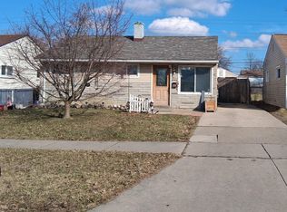 8303 Birch St, Taylor, MI