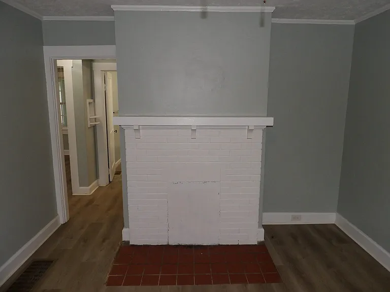 109 Allnutt Dr — Photo 10