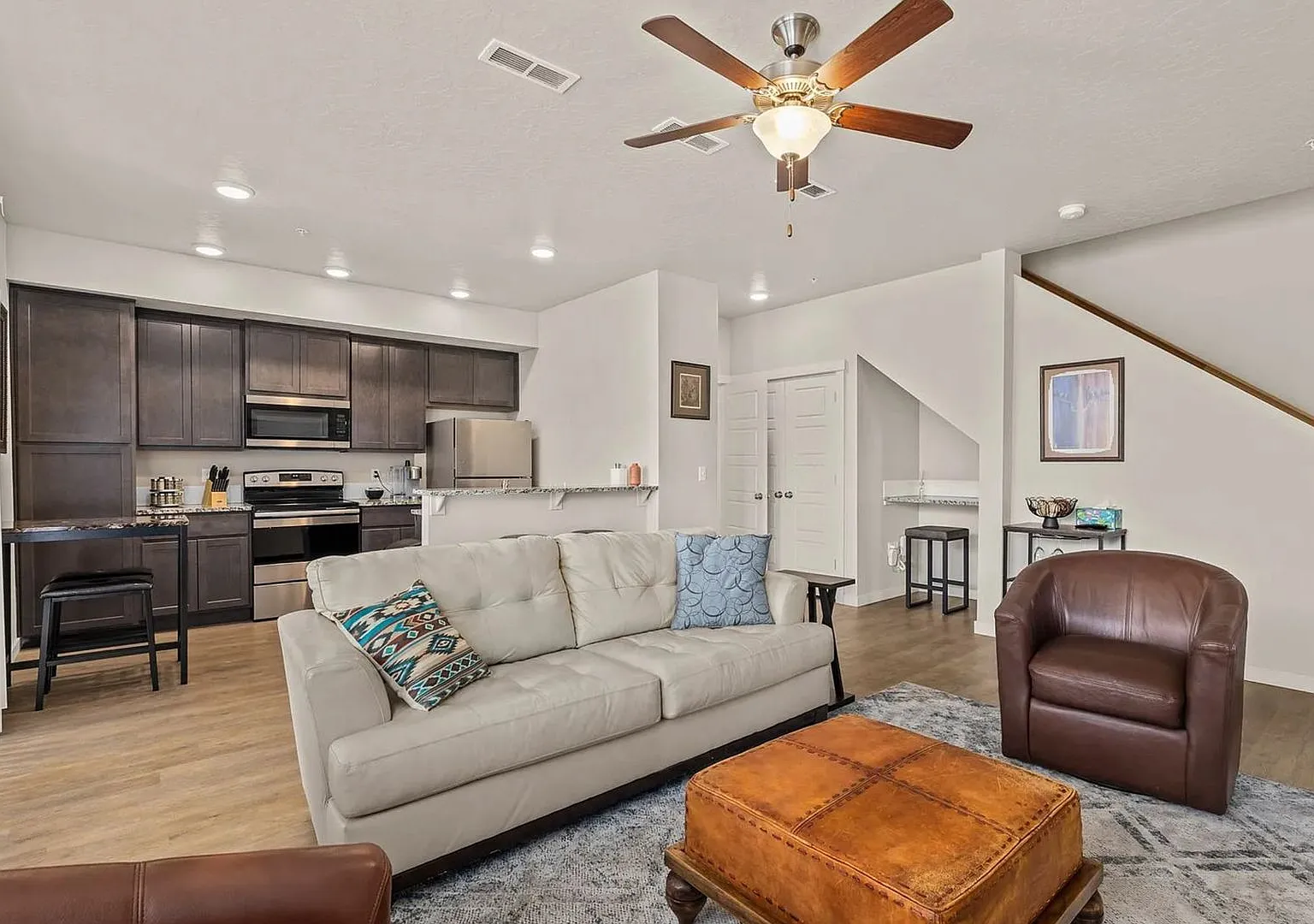 7353 N Lucy Rose — Photo 2
