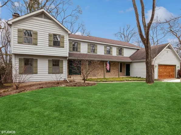 6710 Concord Trl, Crystal Lake, IL 60012