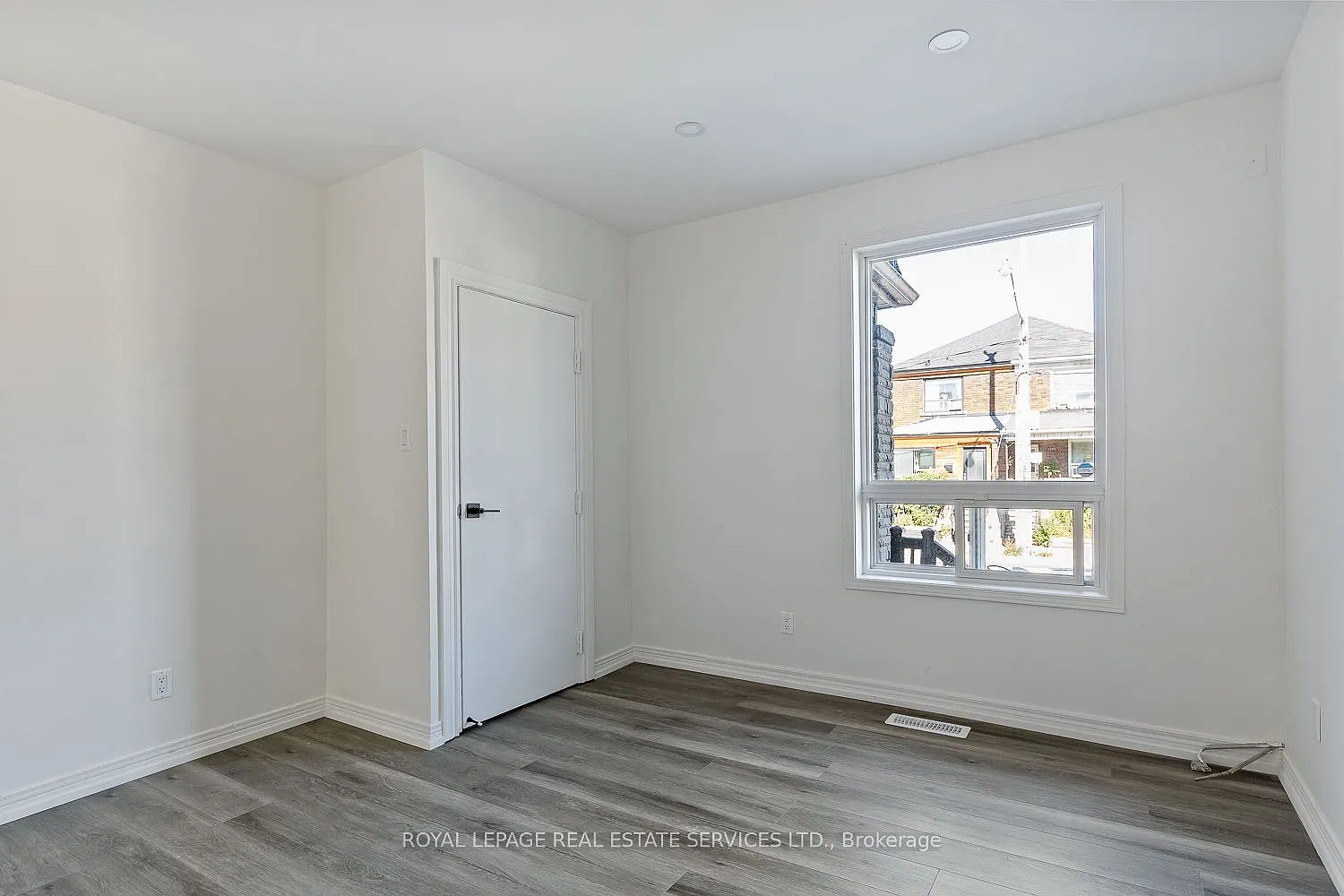 3 bed, $2,800 — Photo 2