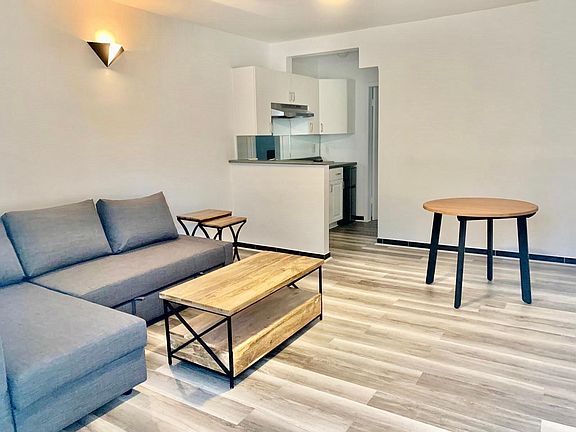 5th image of 945 Meridian Ave APT 12-A