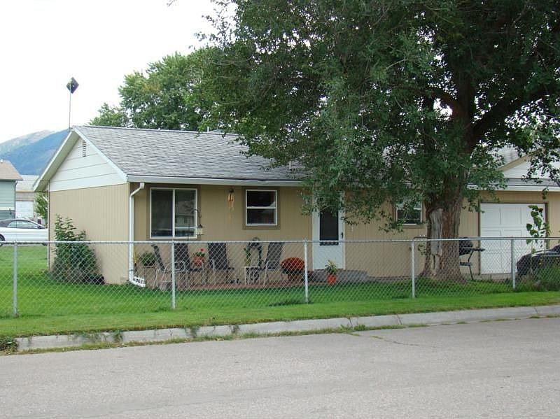 1st image of 1 Catrina Ln