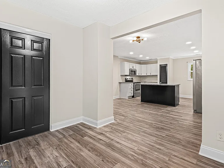 2607 Sparta Dr — Photo 5