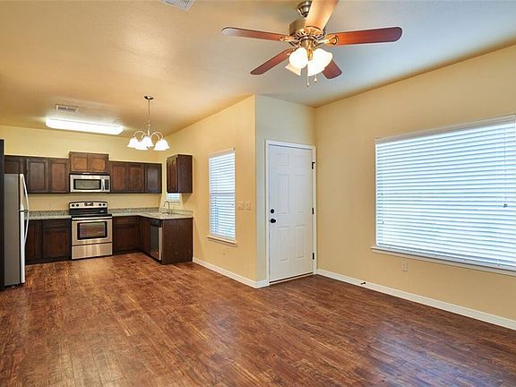 3rd image of 5570 Confetti Dr APT 14