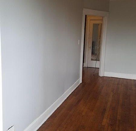 3rd image of 6215 S King Dr #2