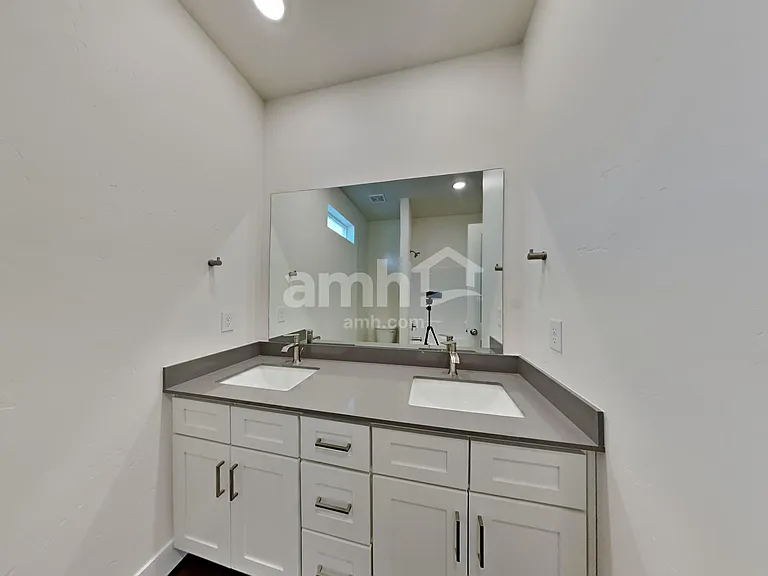 1416 N Garnet Creek Ave — Photo 18