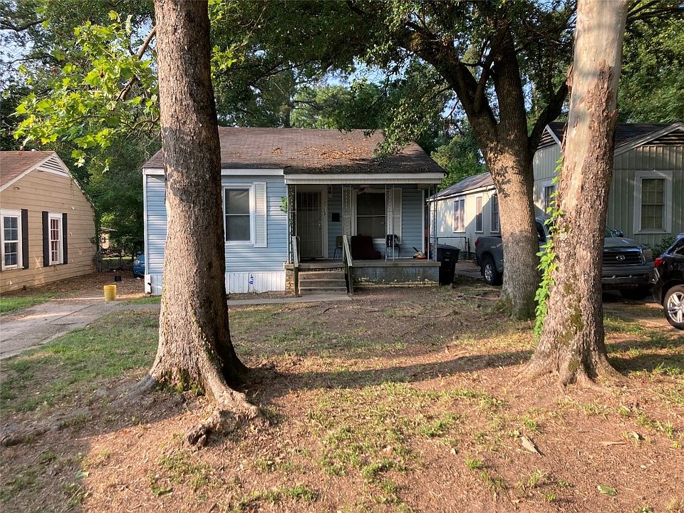 1st image of 2723 Lindholm St