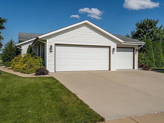 3rd image of 4232 Kingsford Dr
