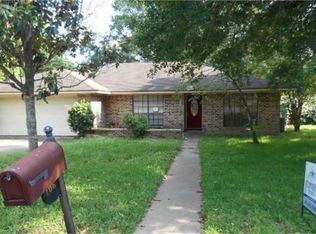 106 Meadow Dr, Bellville, TX 77418