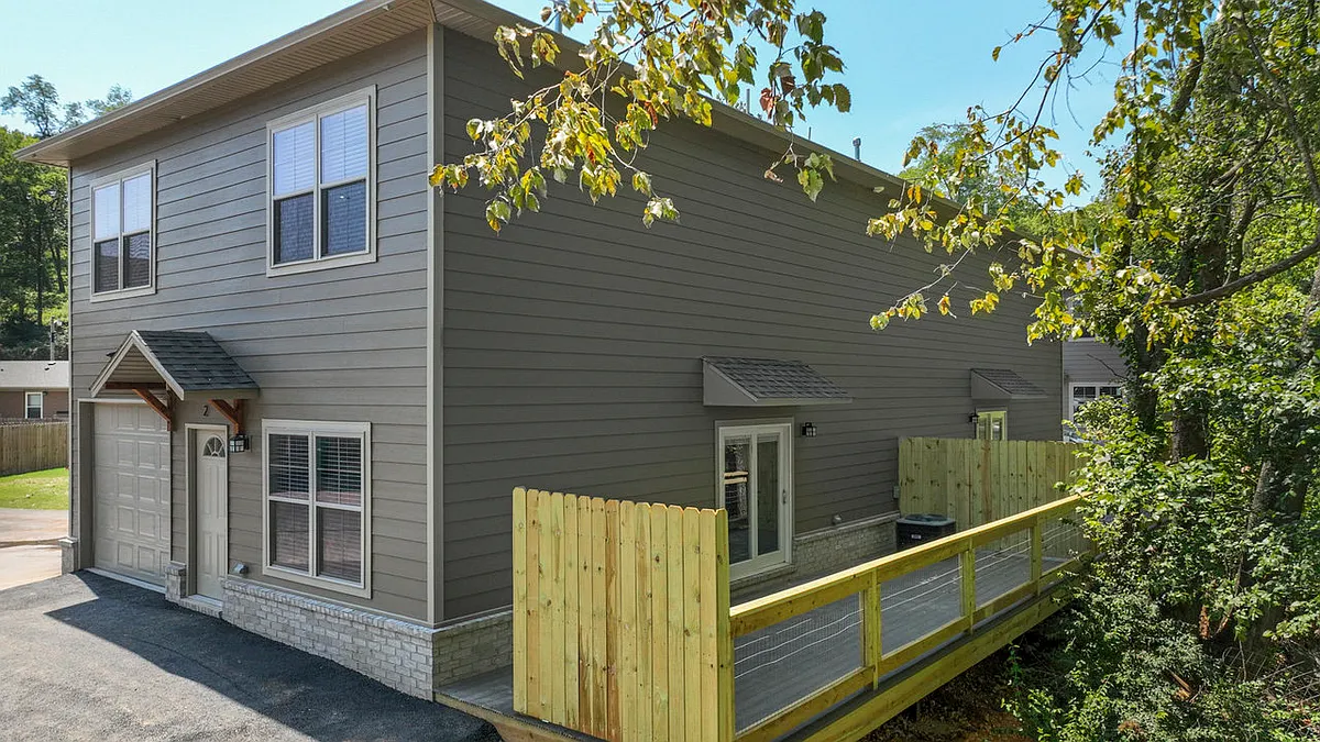 Building Photo - 357 N Nature Ln
