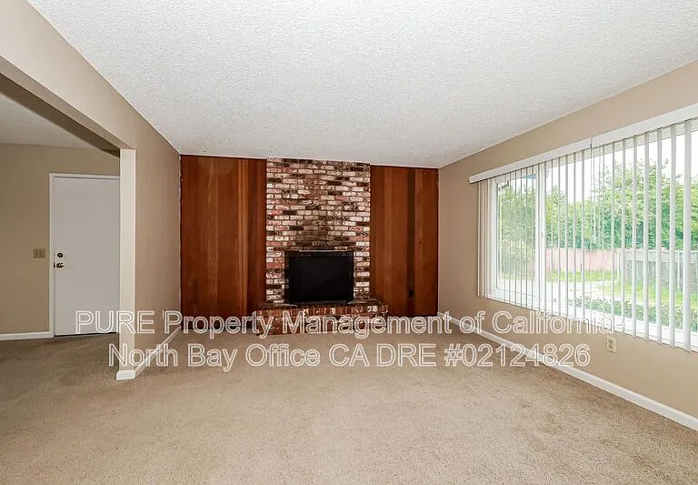 517B Debbie Dr — Photo 4