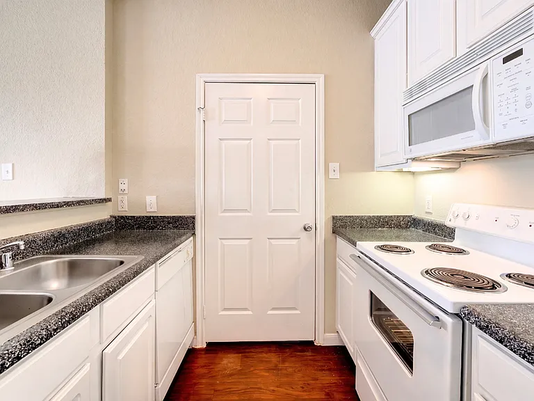 Kitchen at Stonebriar of Frisco