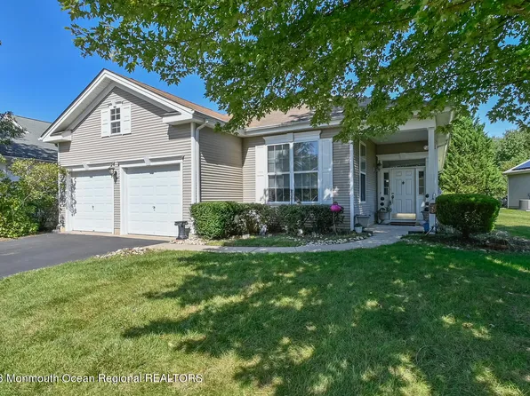 25 Jonahs Pond Lane, Barnegat, NJ 08005