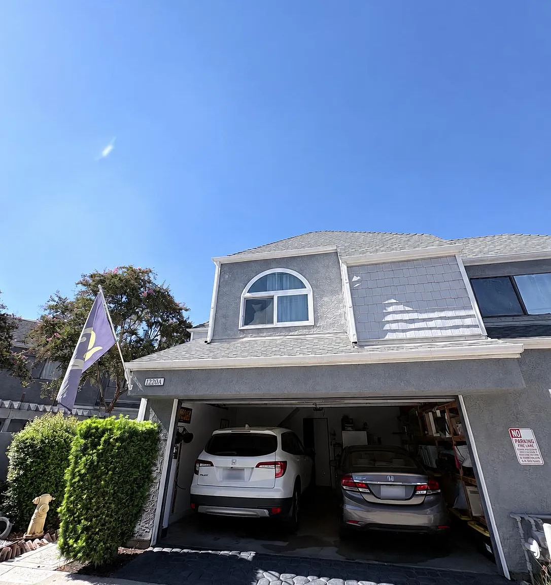 3 bed, 2.5 bath, 1282 sqft, $3,990 — Photo 2