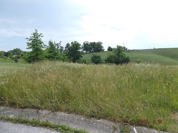 2nd image of 703 Carolina Ct