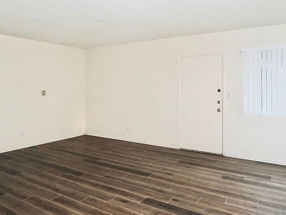 5th image of 1036-1040 Dawson Ave #7