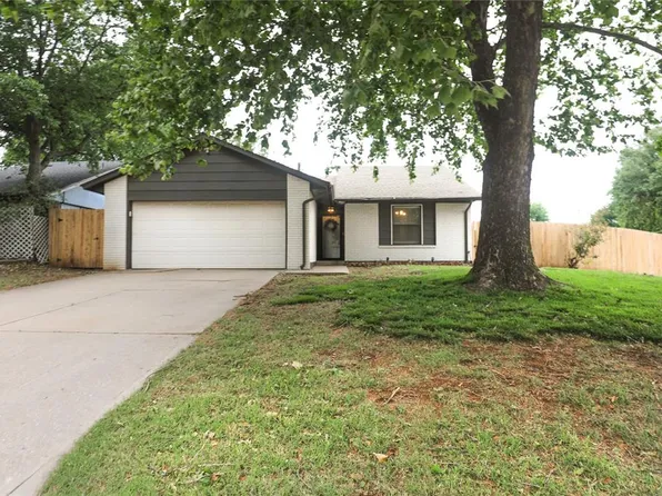 12301 SW 15th Ter, Yukon, OK 73099