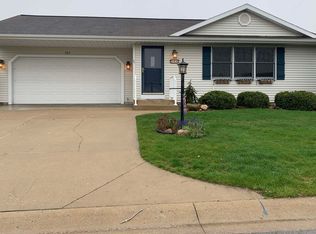 989 Sharon Ct, Middlebury, IN 46540