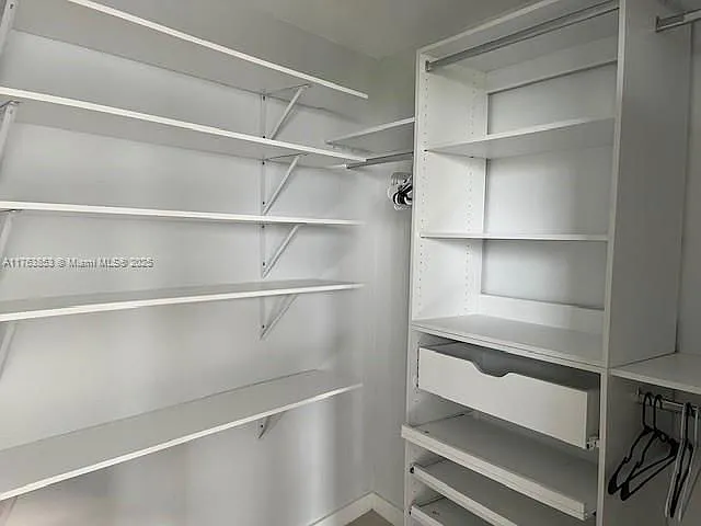488 NE 18th St #517 — Photo 21
