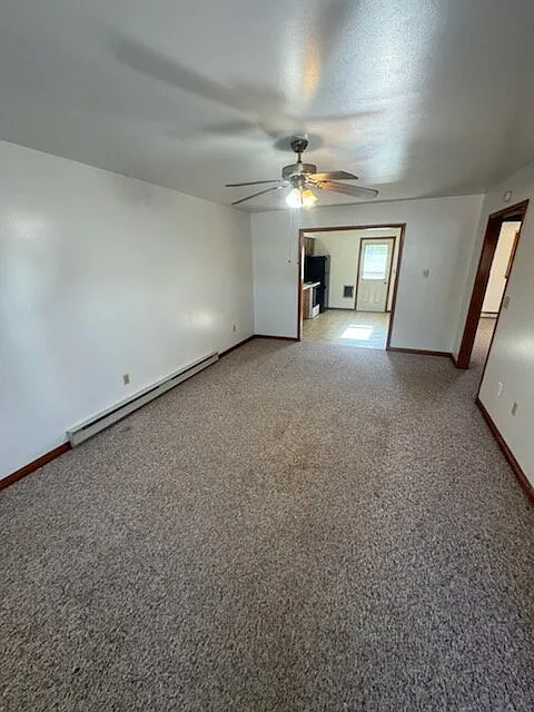 Building Photo - 707 N Center St #B