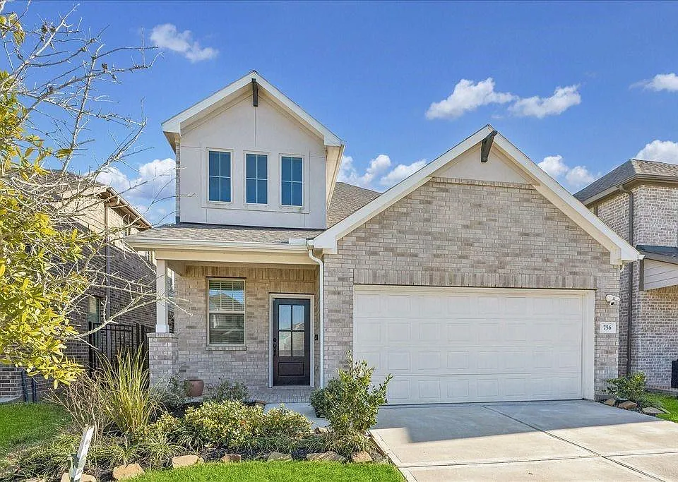 756 Lake Lacosta Dr