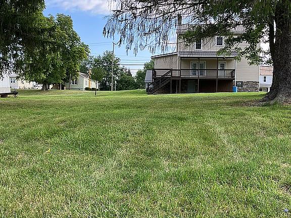 5th image of 106 Cherrywood Dr