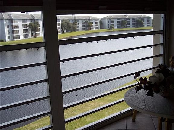 3rd image of 9440 Poinciana Pl APT 301