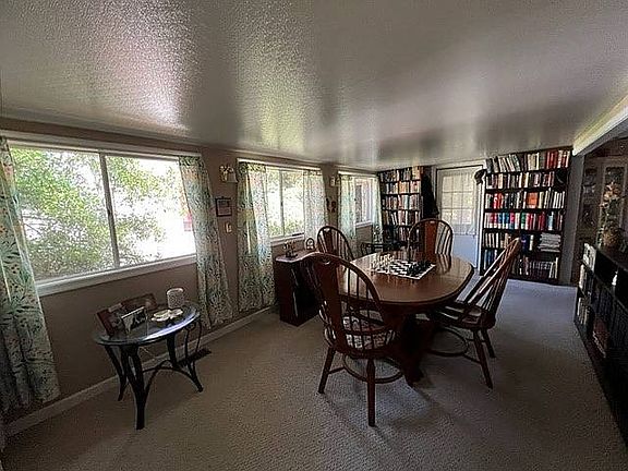 4th image of 403 Cypress Ct