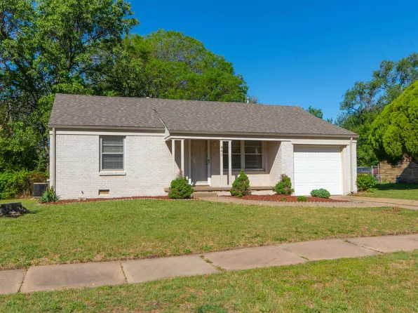 663 S Whittier Rd, Wichita, KS 67207